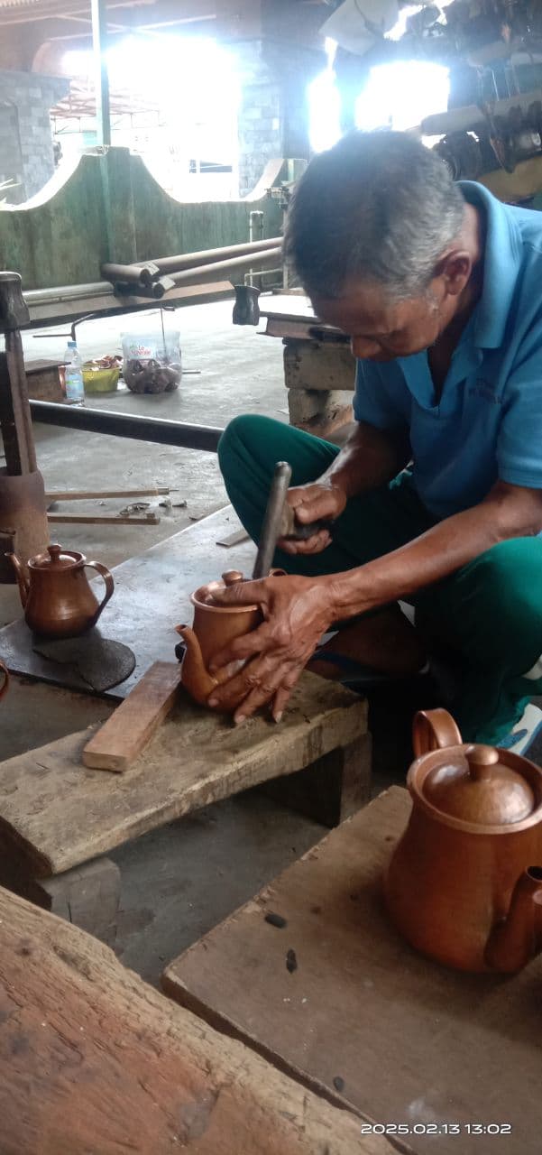 HANDMADE COPPER TEA POT AND MUG